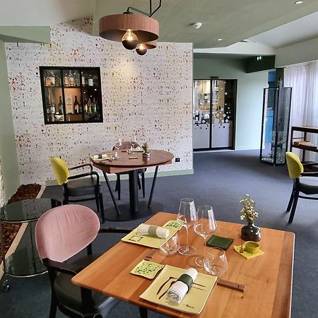 Le Carre D'Alethius Logis Hotel Restaurant Charmes-sur-Rhone エクステリア 写真