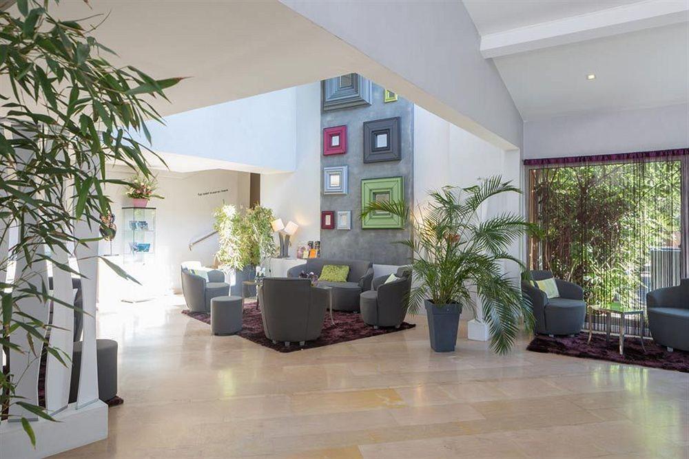 Le Carre D'Alethius Logis Hotel Restaurant Charmes-sur-Rhone エクステリア 写真