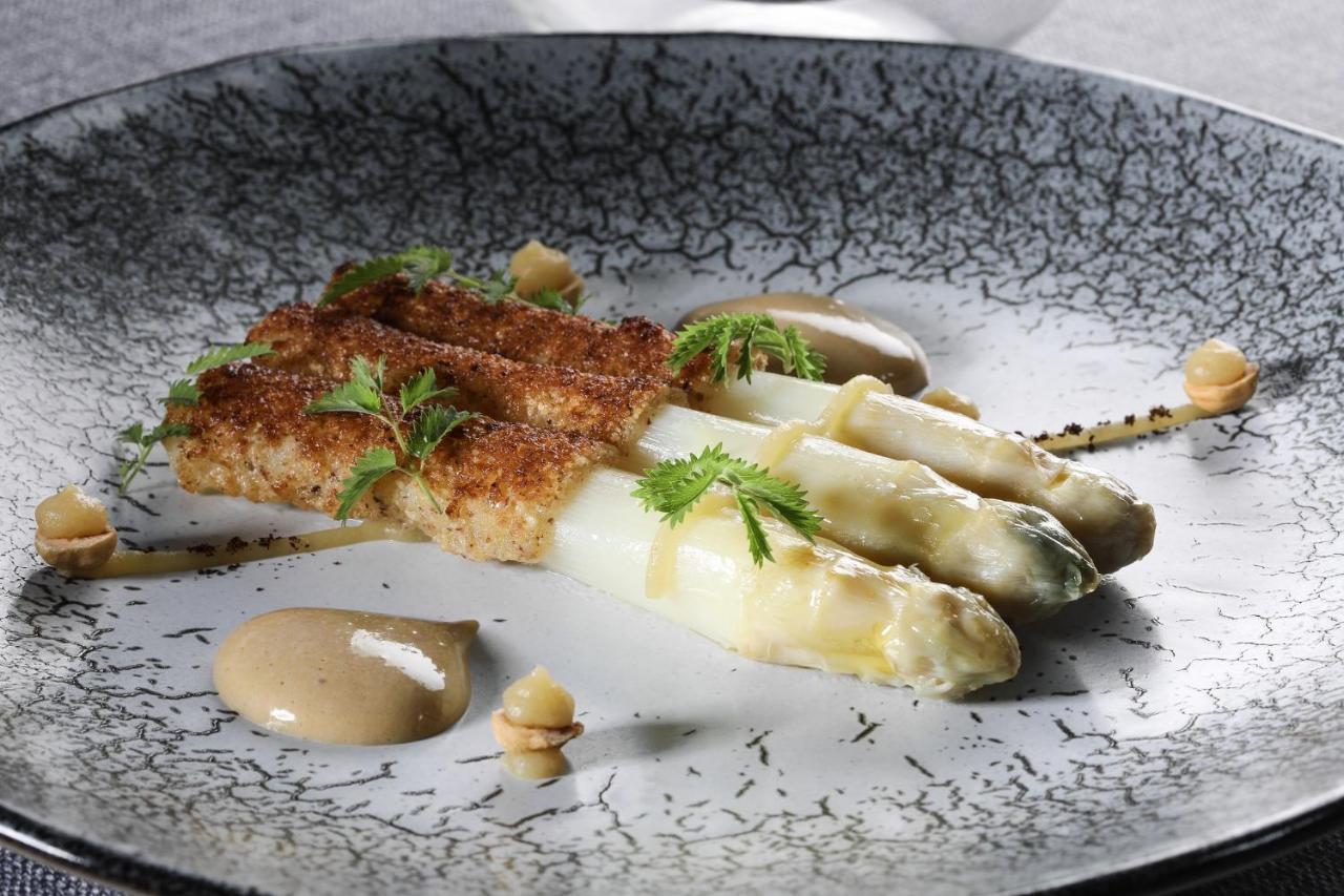 Le Carre D'Alethius Logis Hotel Restaurant Charmes-sur-Rhone エクステリア 写真